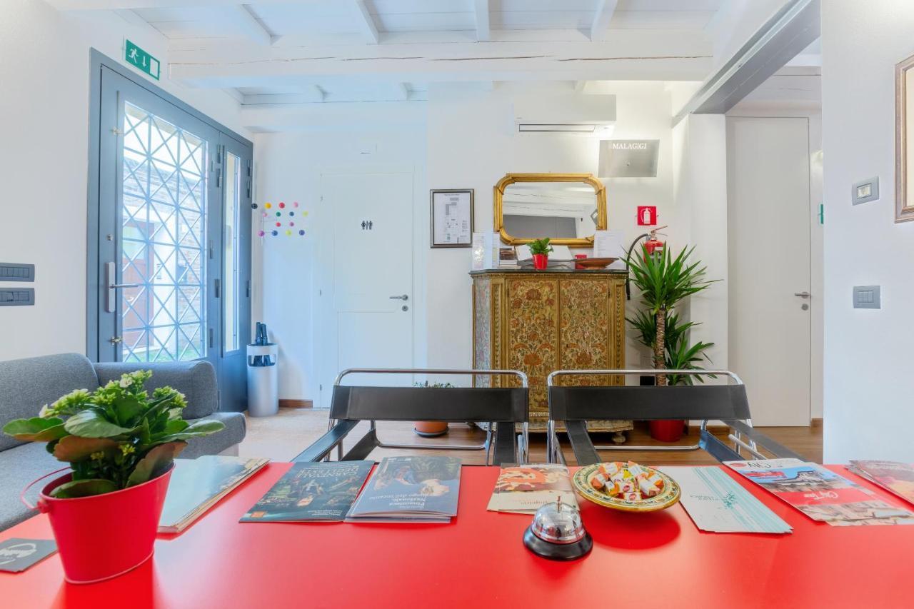 Malagigi Guest House Ferrara Dış mekan fotoğraf